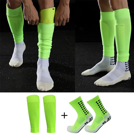 2 Paar Set Herren-Grip-Fußballsocken und Knieschützer